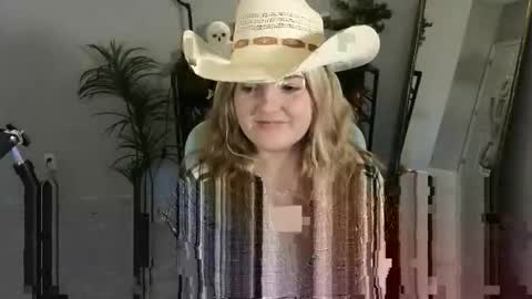 Snapshot of quervoqueen1 chatting on 12-01-25, 02:16 Bri online show from 12-01-25, 02:16