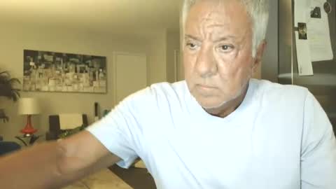 Snapshot of quest_one chatting on 10-02-25, 02:18 Jim online show from 10-02-25, 02:18