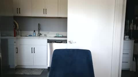 Snapshot of quest_one chatting on 10-29-25, 09:16 Jim online show from 10-29-25, 09:16