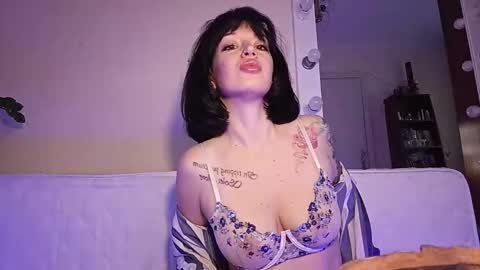 Snapshot of quiet_smile chatting on 12-04-25, 10:35 quiet_smile online show from 12-04-25, 10:35