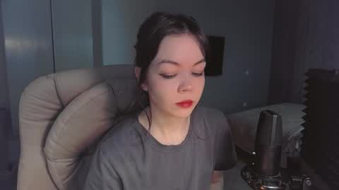 Snapshot of quietluxury chatting on 05-14-26, 12:56 quietluxury online show from 05-14-26, 12:56