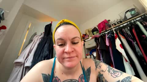 Snapshot of quinnofspades chatting on 02-13-25, 02:20 quinnofspades online show from 02-13-25, 02:20