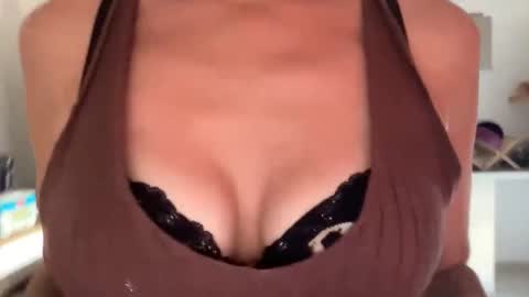 Quinnyelena online show from 06-08-26, 02:28