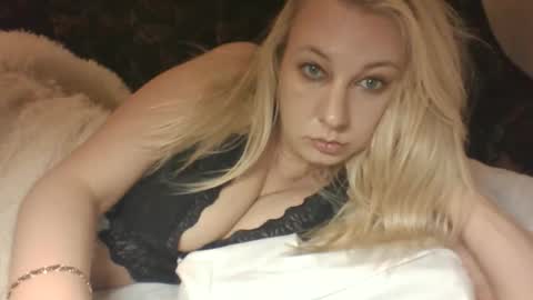 qwertyui online show from 04-15-26, 06:26