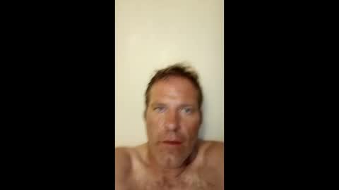 Snapshot of r04233054 chatting on 05-05-26, 06:27 r04233054 online show from 05-05-26, 06:27