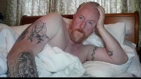 Snapshot of r_o_h_a_n chatting on 09-16-25, 07:31 r_o_h_a_n online show from 09-16-25, 07:31