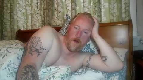 Snapshot of r_o_h_a_n chatting on 10-03-25, 12:24 r_o_h_a_n online show from 10-03-25, 12:24