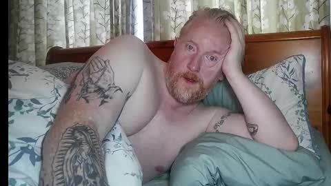 Snapshot of r_o_h_a_n chatting on 10-11-25, 09:30 r_o_h_a_n online show from 10-11-25, 09:30