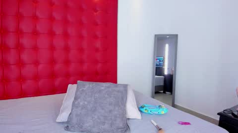  DALIANA  online show from 11-17-25, 08:03