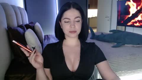 Call me Miss. online show from 04-24-26, 08:22