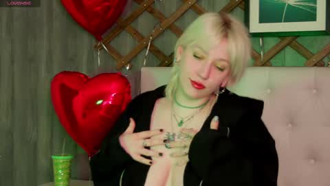 RachelCart online show from 02-15-25, 04:03