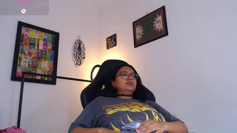 Snapshot of rachell_420 chatting on 05-11-26, 02:45 rachell_420 online show from 05-11-26, 02:45