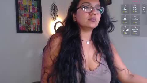 Snapshot of rachell_420 chatting on 06-10-26, 03:44 rachell_420 online show from 06-10-26, 03:44