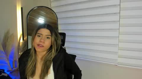 Rachell online show from 10-25-25, 04:20