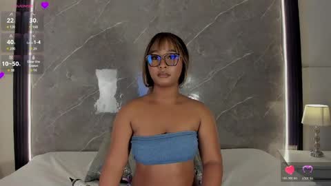 Snapshot of rachell_ebony chatting on 05-20-26, 01:39 Rachel Ebony online show from 05-20-26, 01:39
