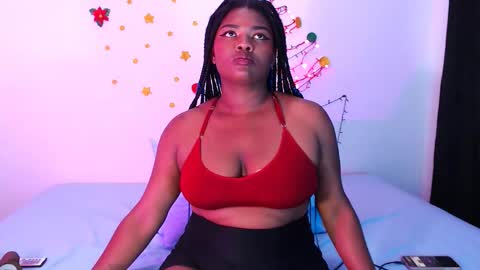 Snapshot of rachell_smithxx chatting on 12-01-25, 02:05 RACHELL online show from 12-01-25, 02:05