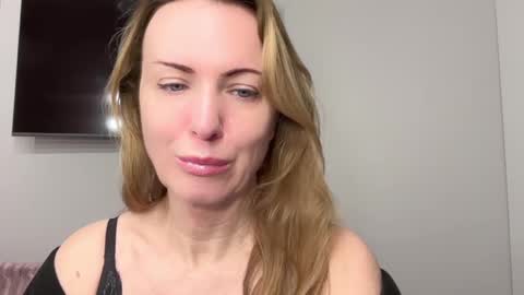 Rachel online show from 02-15-25, 06:12