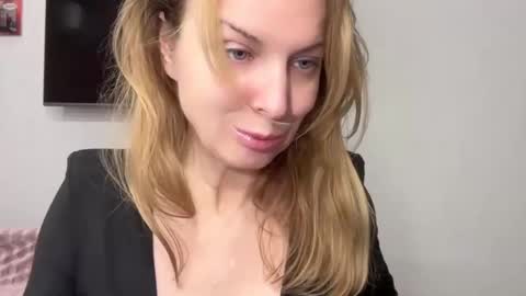 Rachel online show from 02-19-25, 09:36