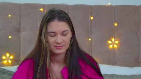 Snapshot of rachellsimpson chatting on 12-26-24, 06:33 RachellSimpson online show from 12-26-24, 06:33