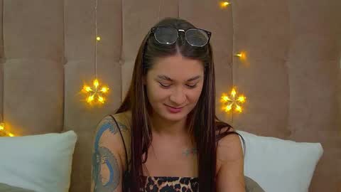 Snapshot of rachellsimpson chatting on 01-13-25, 06:38 RachellSimpson online show from 01-13-25, 06:38