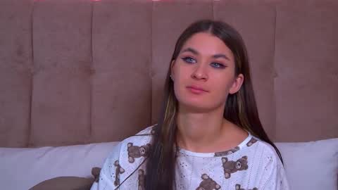 Snapshot of rachellsimpson chatting on 01-17-25, 07:30 RachellSimpson online show from 01-17-25, 07:30