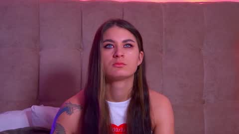 Snapshot of rachellsimpson chatting on 01-23-25, 05:02 RachellSimpson online show from 01-23-25, 05:02