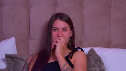 Snapshot of rachellsimpson chatting on 01-24-25, 12:31 RachellSimpson online show from 01-24-25, 12:31