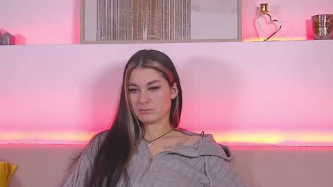 Snapshot of rachellsimpson chatting on 02-03-25, 04:14 RachellSimpson online show from 02-03-25, 04:14