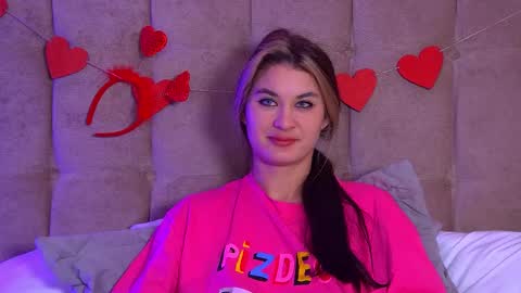 Snapshot of rachellsimpson chatting on 02-18-25, 05:09 RachellSimpson online show from 02-18-25, 05:09