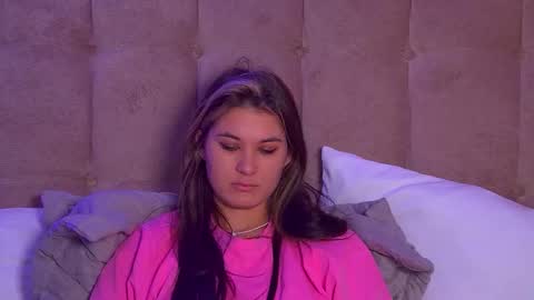 Snapshot of rachellsimpson chatting on 03-12-25, 04:30 RachellSimpson online show from 03-12-25, 04:30