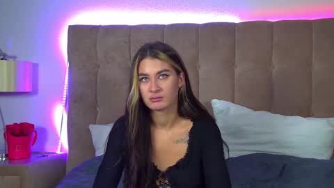 Snapshot of rachellsimpson chatting on 10-04-25, 06:28 RachellSimpson online show from 10-04-25, 06:28