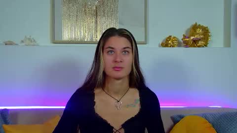 Snapshot of rachellsimpson chatting on 10-05-25, 06:17 RachellSimpson online show from 10-05-25, 06:17