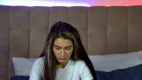 Snapshot of rachellsimpson chatting on 10-17-25, 06:32 RachellSimpson online show from 10-17-25, 06:32