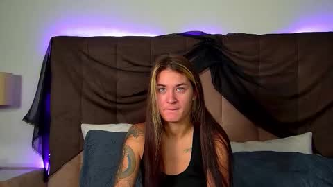 Snapshot of rachellsimpson chatting on 10-28-25, 06:32 RachellSimpson online show from 10-28-25, 06:32