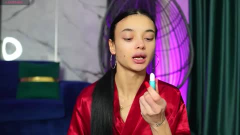 Snapshot of rachelravee chatting on 10-20-25, 04:13 Ann online show from 10-20-25, 04:13