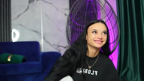 Snapshot of rachelravee chatting on 11-03-25, 05:09 Ann online show from 11-03-25, 05:09