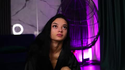 Snapshot of rachelravee chatting on 11-10-25, 05:17 Ann online show from 11-10-25, 05:17