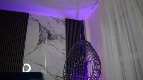 Snapshot of rachelravee chatting on 11-19-25, 05:07 Ann online show from 11-19-25, 05:07