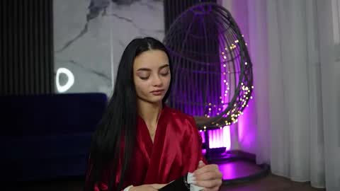 Snapshot of rachelravee chatting on 11-25-25, 05:07 Ann online show from 11-25-25, 05:07