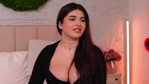 Snapshot of rachelswaan chatting on 12-02-24, 11:01 RachelSwaan online show from 12-02-24, 11:01