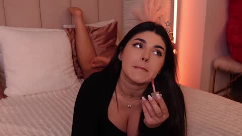 Snapshot of rachelswaan chatting on 12-22-24, 03:22 RachelSwaan online show from 12-22-24, 03:22