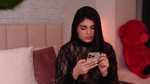 Snapshot of rachelswaan chatting on 01-25-25, 01:08 RachelSwaan online show from 01-25-25, 01:08