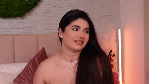 Snapshot of rachelswaan chatting on 01-30-25, 09:04 RachelSwaan online show from 01-30-25, 09:04