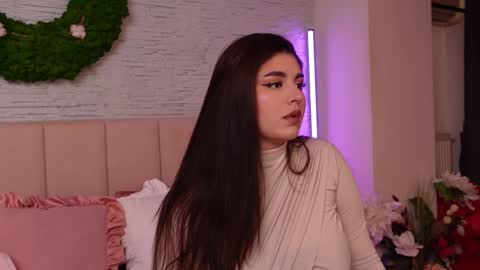 Snapshot of rachelswaan chatting on 09-21-25, 05:20 RachelSwaan online show from 09-21-25, 05:20
