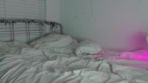 Rachel Yung online show from 12-24-24, 12:22