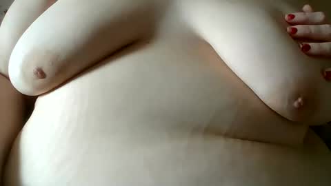 rachs_wardrobe online show from 10-22-25, 03:34