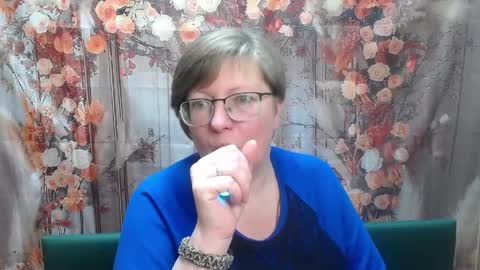 Snapshot of radachudna chatting on 05-13-26, 05:38 RadaChudna online show from 05-13-26, 05:38