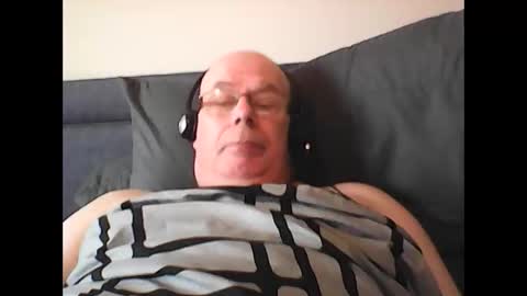 Snapshot of rader50 chatting on 03-08-26, 11:03 rader50 online show from 03-08-26, 11:03