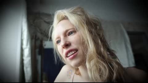 Snapshot of radiant_ada chatting on 02-25-25, 08:58 ada online show from 02-25-25, 08:58