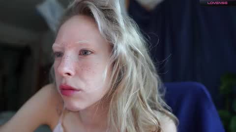 Snapshot of radiant_ada chatting on 09-11-25, 08:58 ada online show from 09-11-25, 08:58